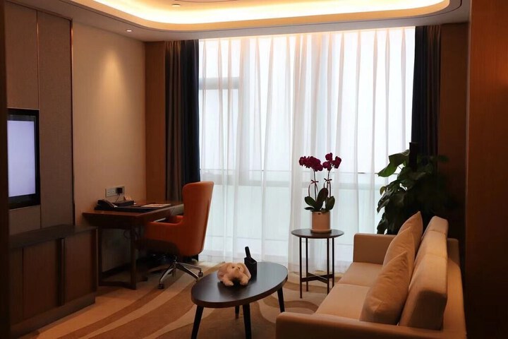 Room 7 of 91