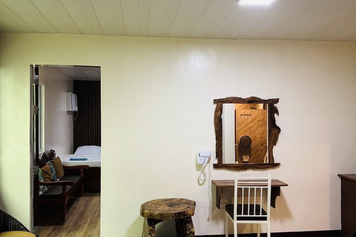Room 52 of 246