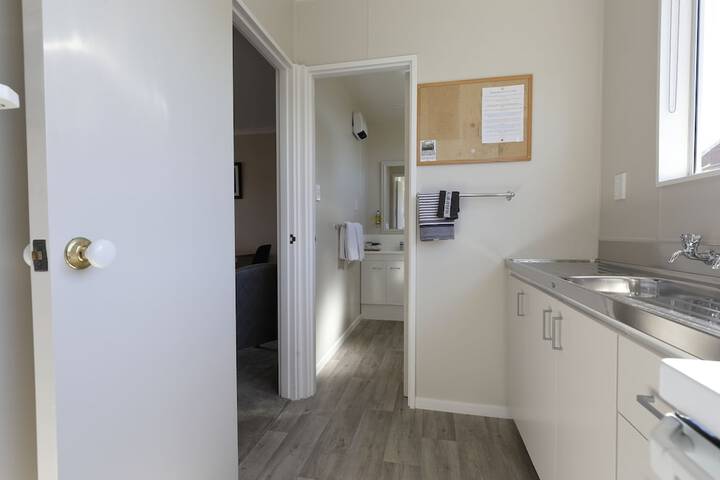 Room 6 of 74