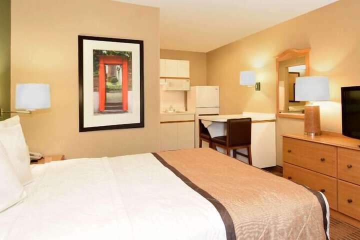 Room 3 of 6