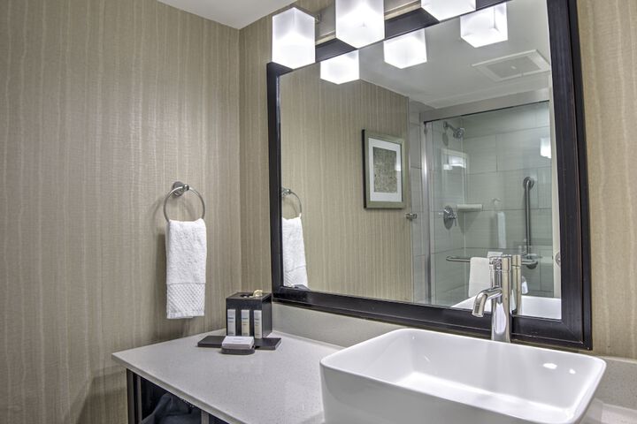 Bathroom sink