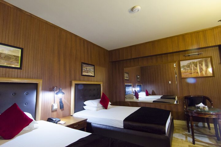 Room 8 of 26