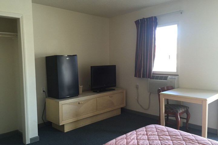 Room 8 of 13