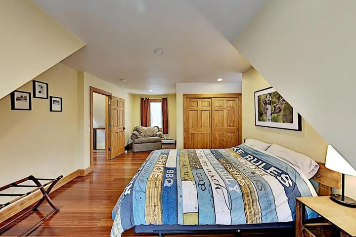 Room 6 of 22