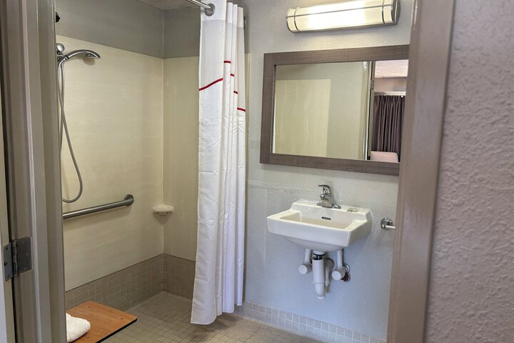 Room 19 of 27