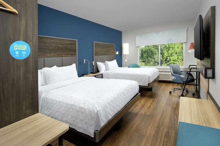 2 Queen Beds (14 of 18)