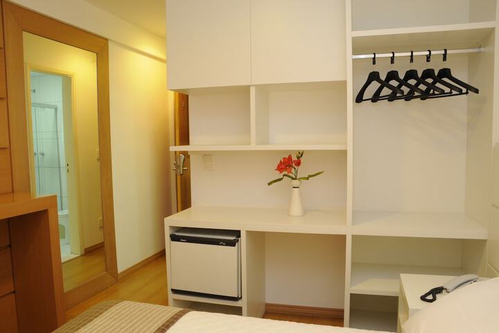 Room 4 of 71