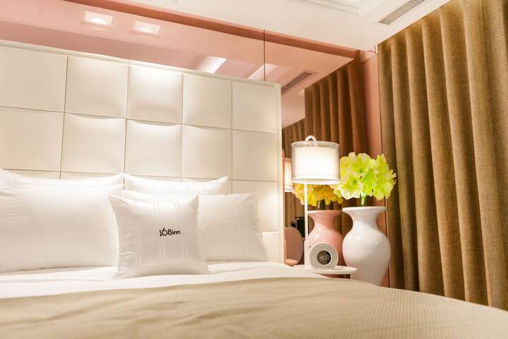 Room 29 of 59