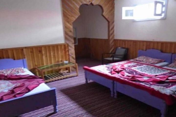 Snow Land Hotel