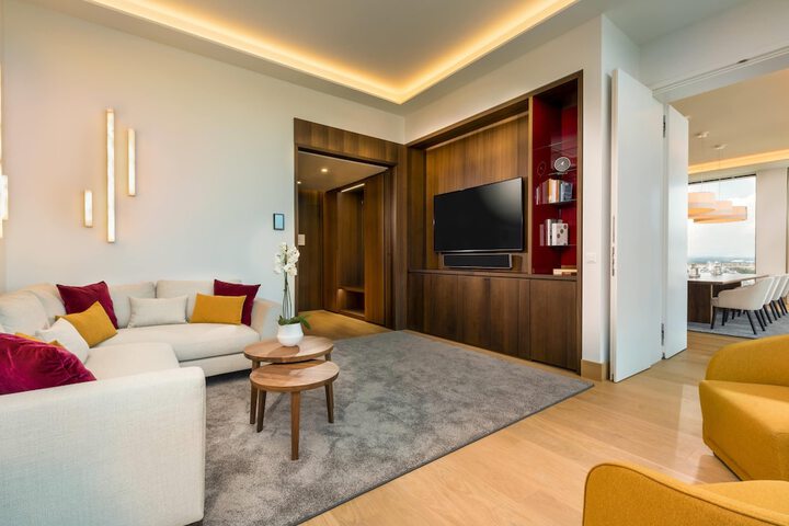 Room 35 of 135