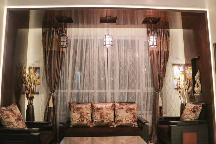 Room 8 of 13