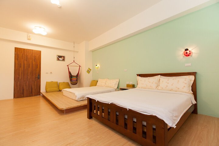 Room 12 of 42