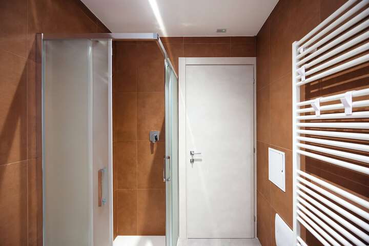 Room 53 of 66