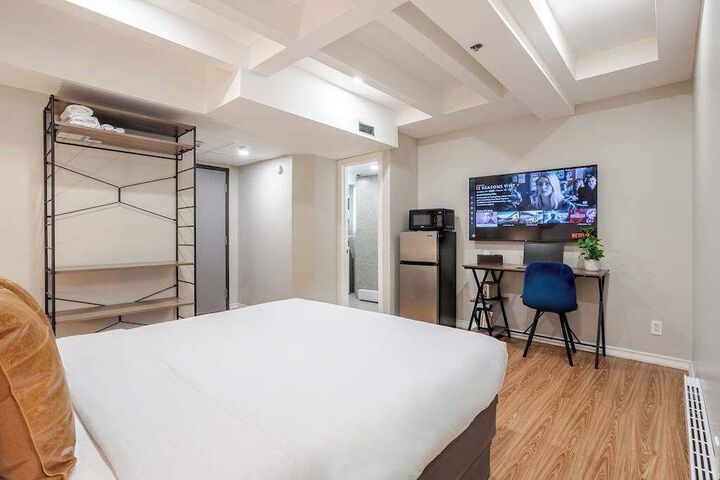 Room 92 of 111