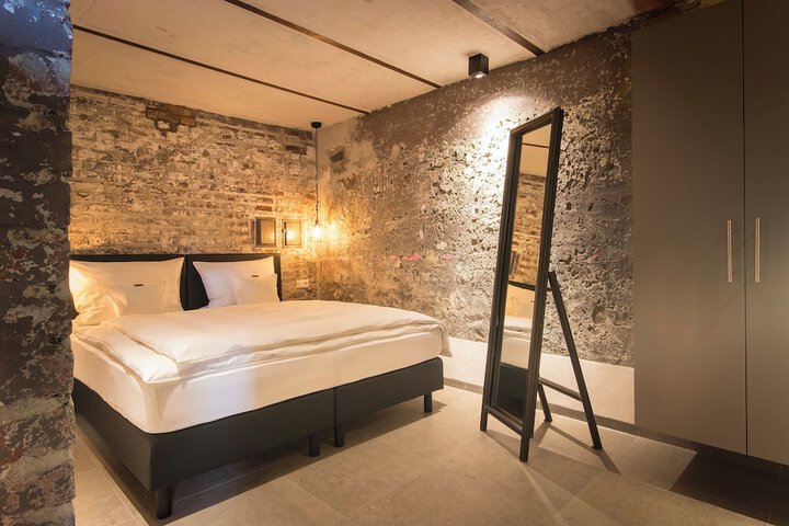 Room 54 of 125