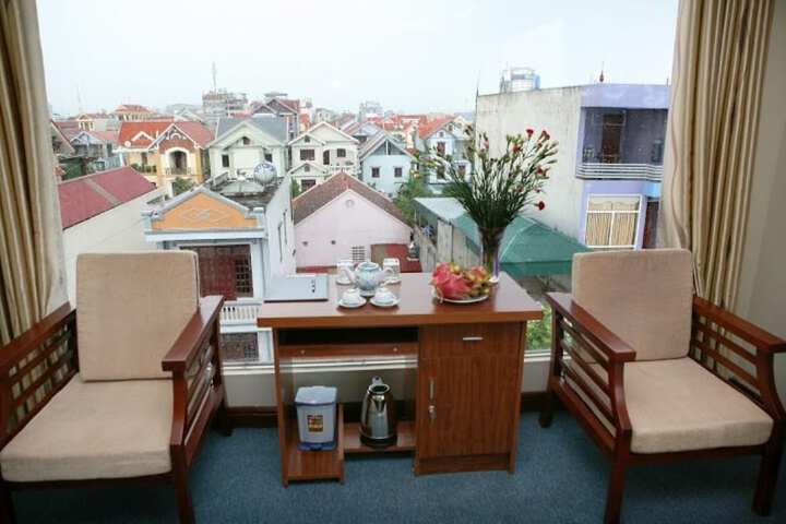 Room 16 of 28