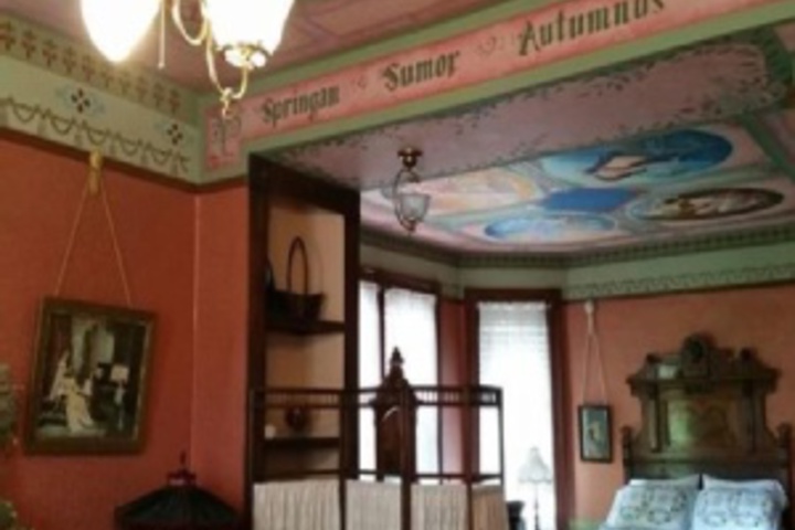 Room 105 of 192