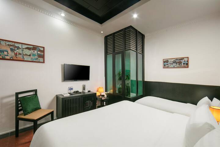 Room 15 of 47