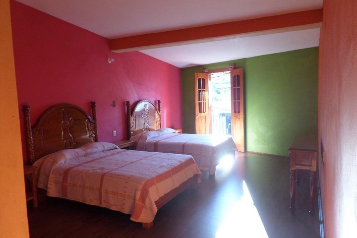 Room 6 of 14