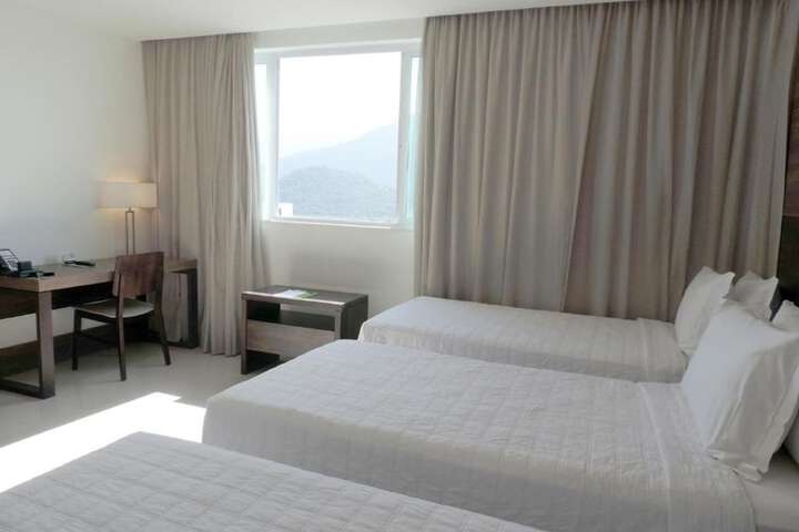 Room 36 of 80