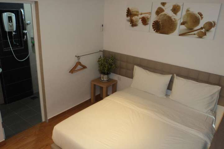 Room 14 of 24