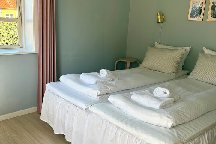 Room 15 of 39