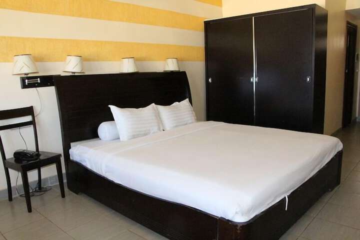 Room 14 of 62