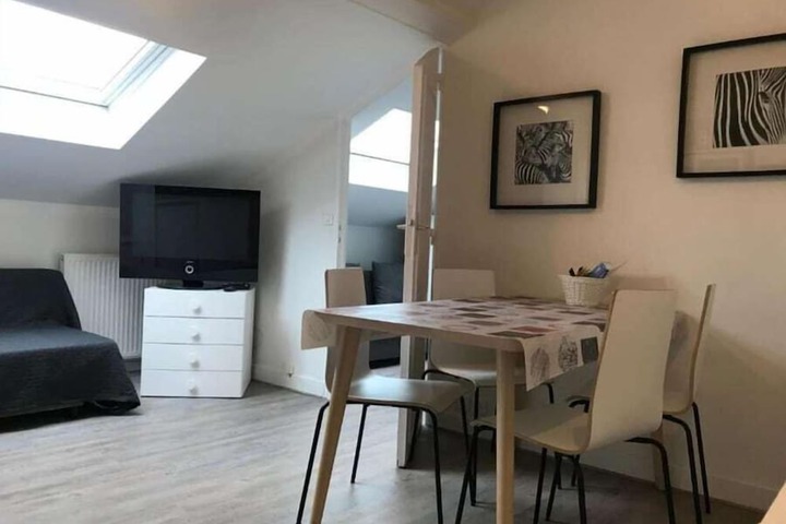 Room 15 of 24