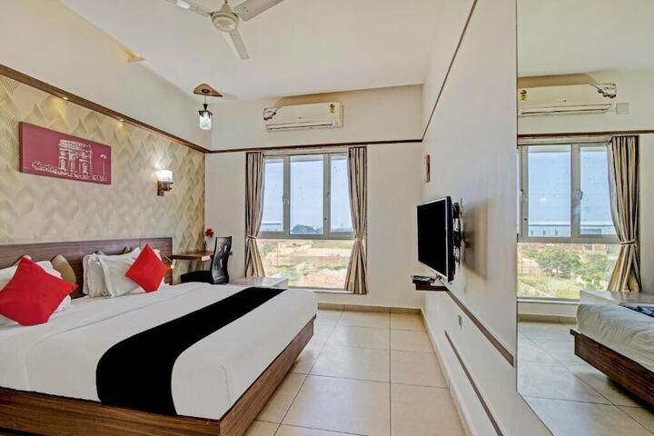 Room 8 of 20
