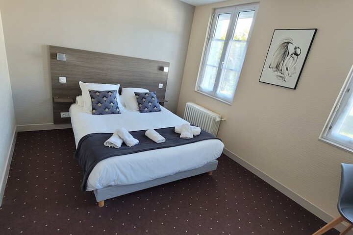 Room 4 of 49