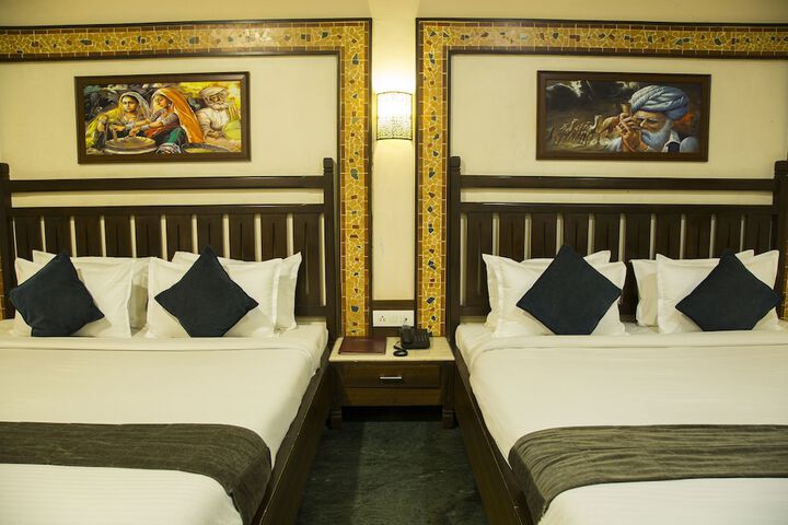Room 4 of 51