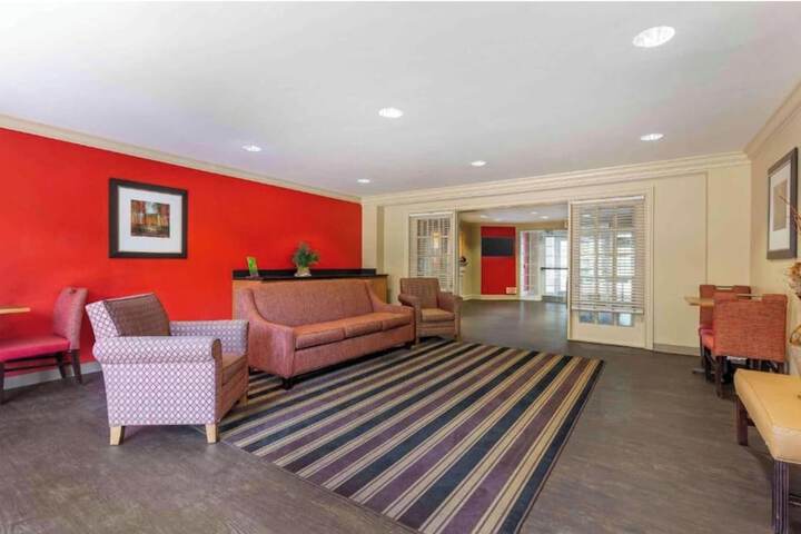 Guest Lobby