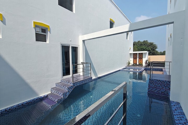 Pool 80 of 83