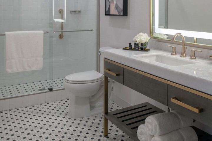 Bathroom shower