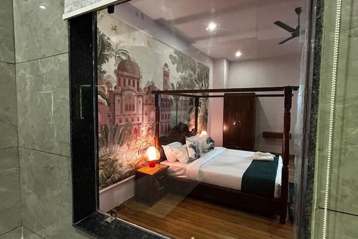 Room 57 of 78