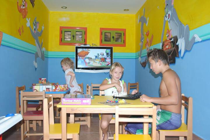 Childrens Activities 26 of 60