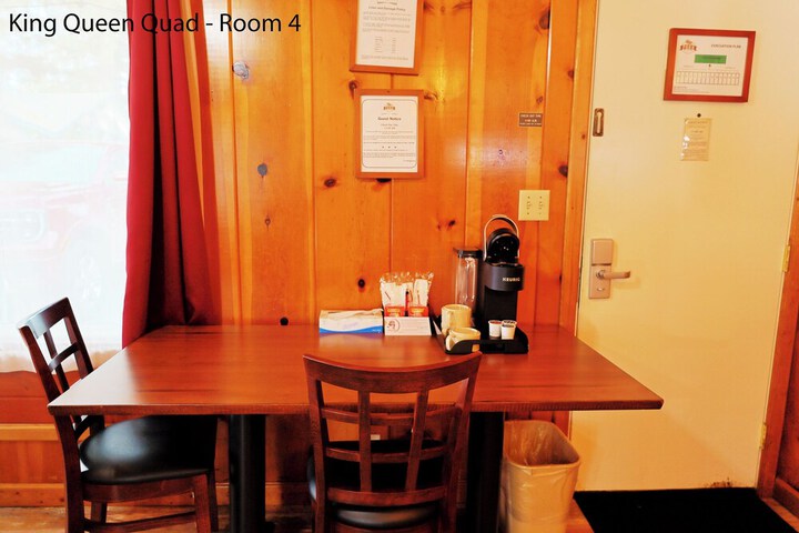 Room 53 of 341