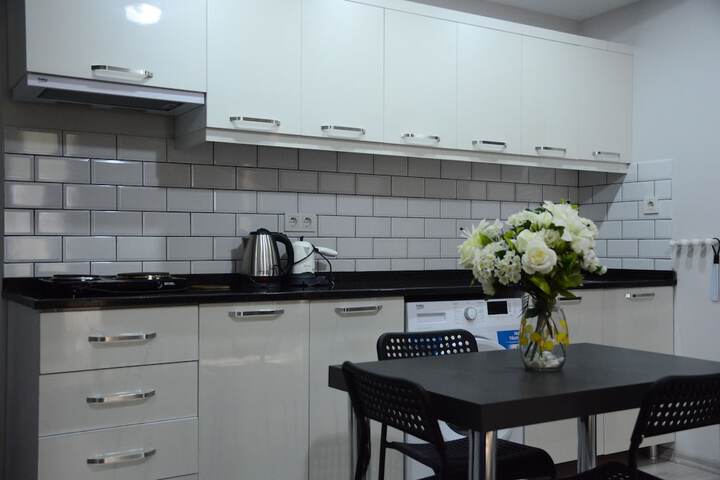 Room 10 of 27