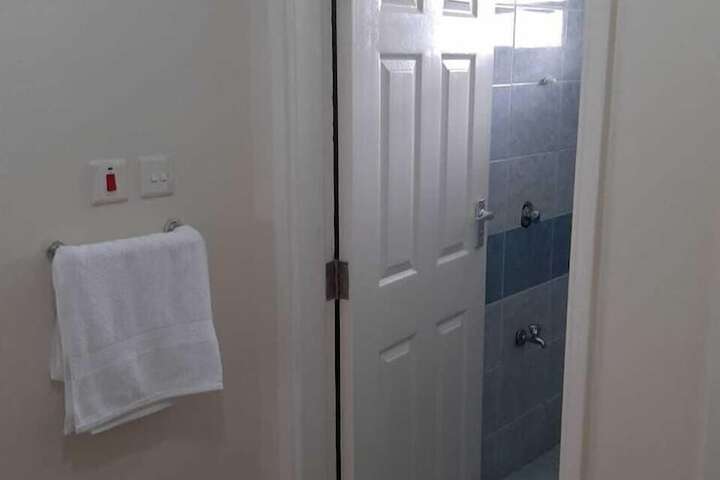 Room 32 of 39