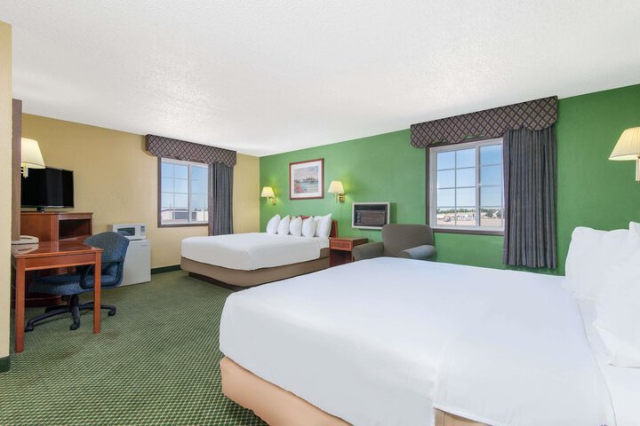 Room 3 of 15