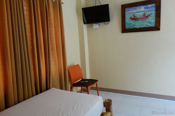 Room 15 of 42