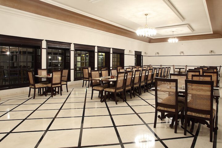 Dining 61 of 71