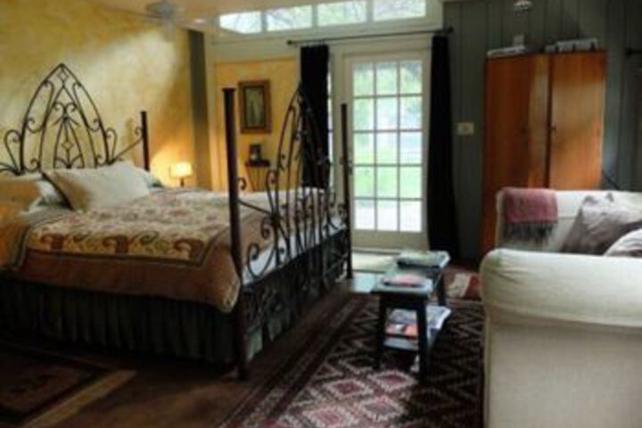 Room 32 of 54