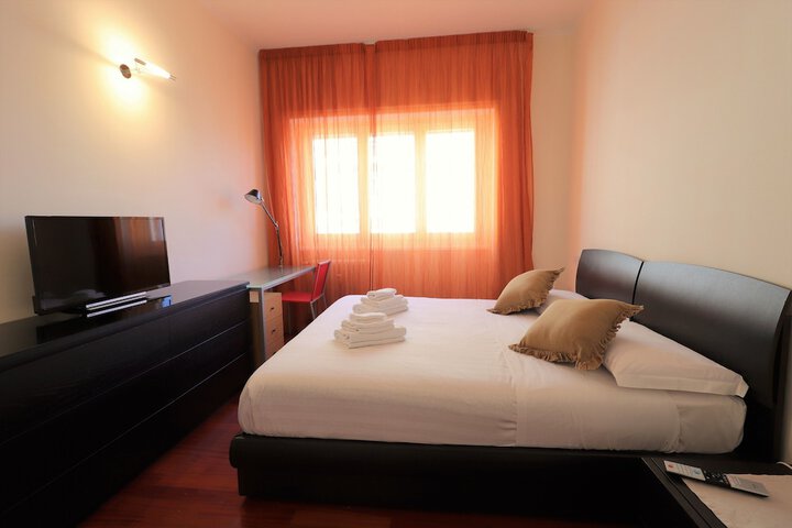Room 5 of 35