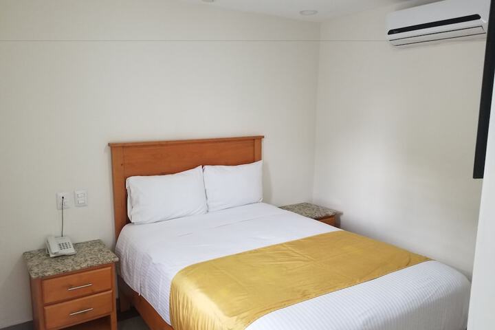 Room 10 of 26