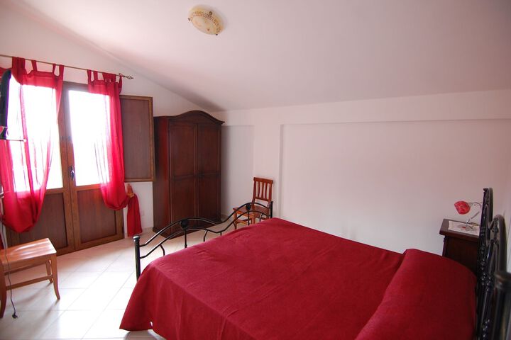 Room 6 of 19