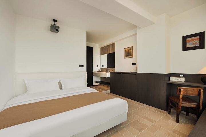 Room 46 of 112