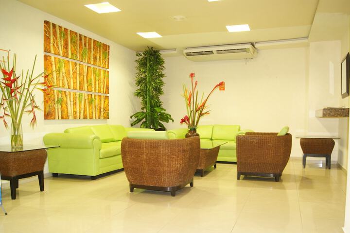 Entrance & Lobby