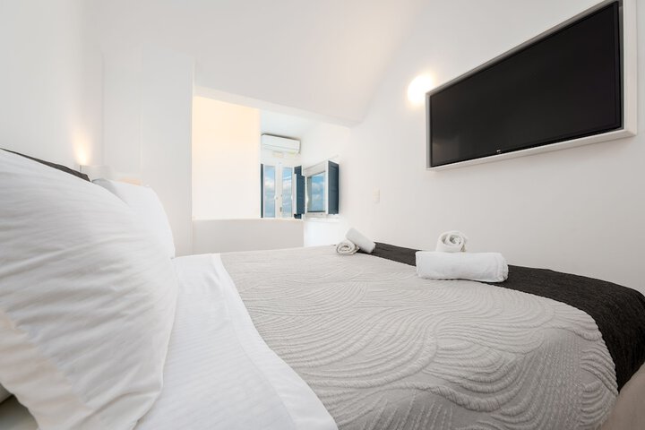 Room 14 of 145
