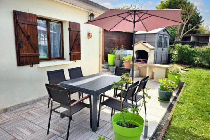Photo of House With 2 Bedrooms in Ver-sur-mer With Enclosed Garden - 100 m From the Beach